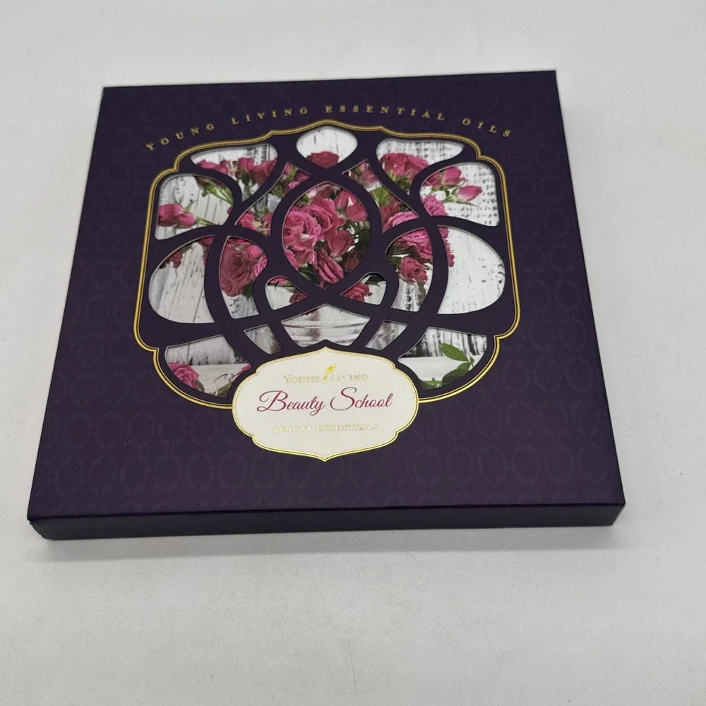 YOUNG LIVING ESSENTIAL OILS Beauty School BEAUTY ESSENTIALS 2018 Book w/ Sleeve